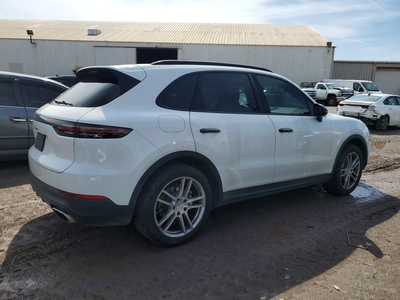 2019 Porsche Cayenne - Image 3