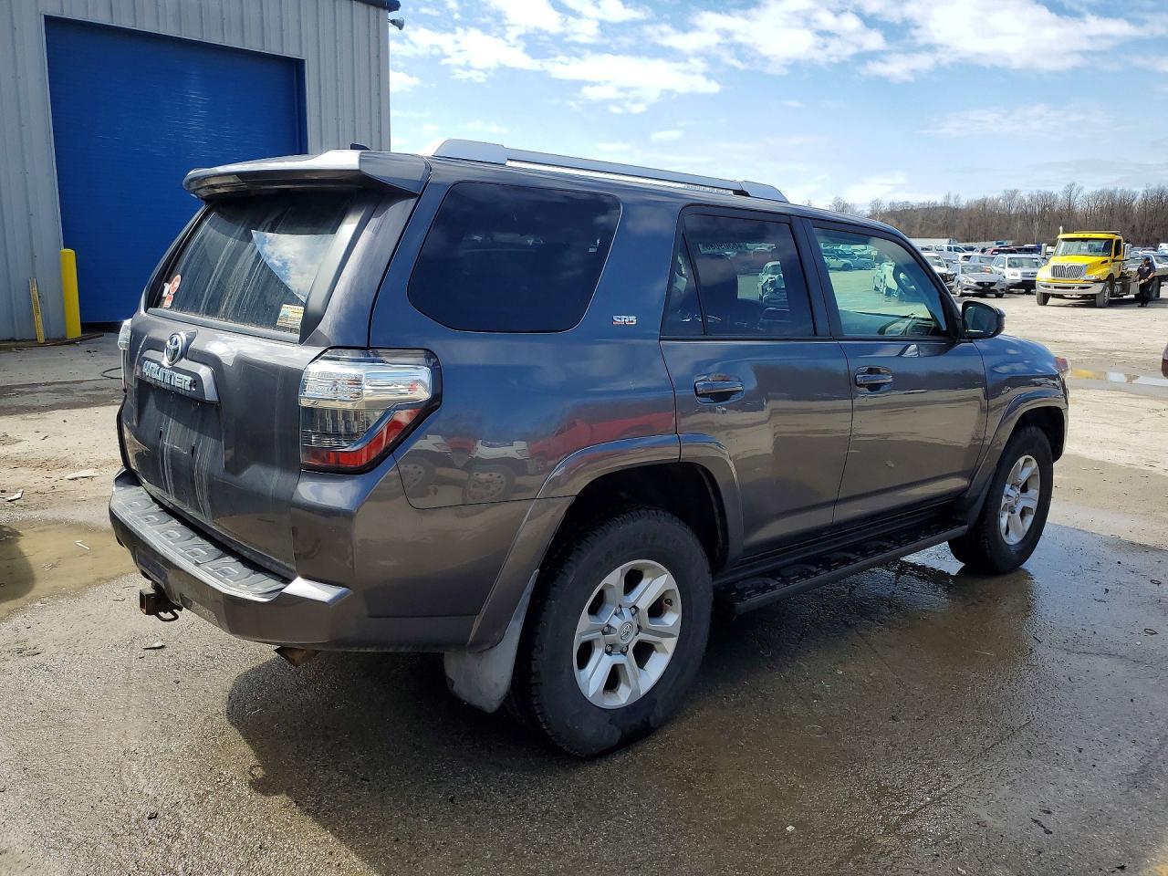 2016 Toyota 4Runner Sr5 - Фото 3