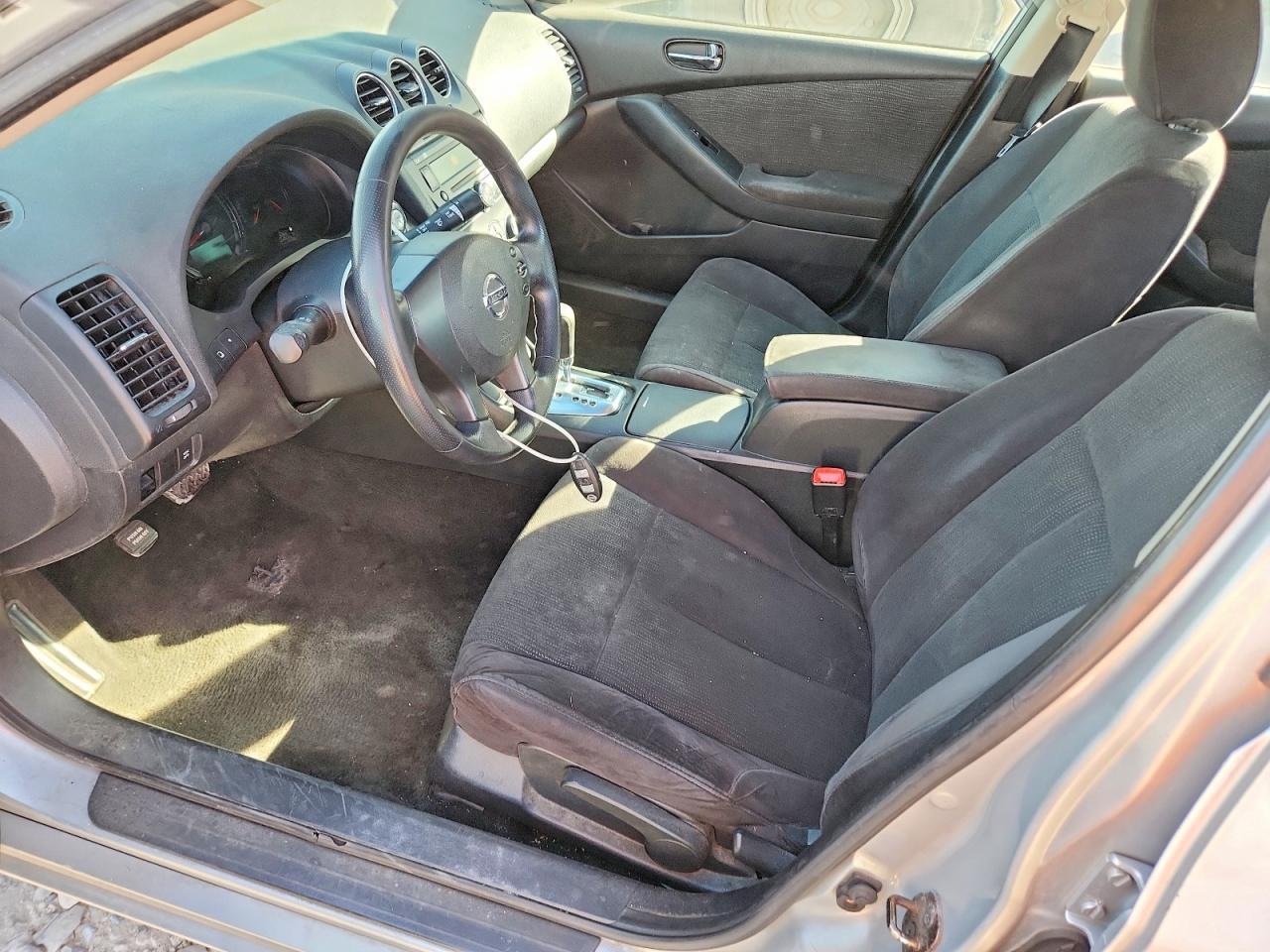 2010 Nissan Altima 2.5 - Фото 7