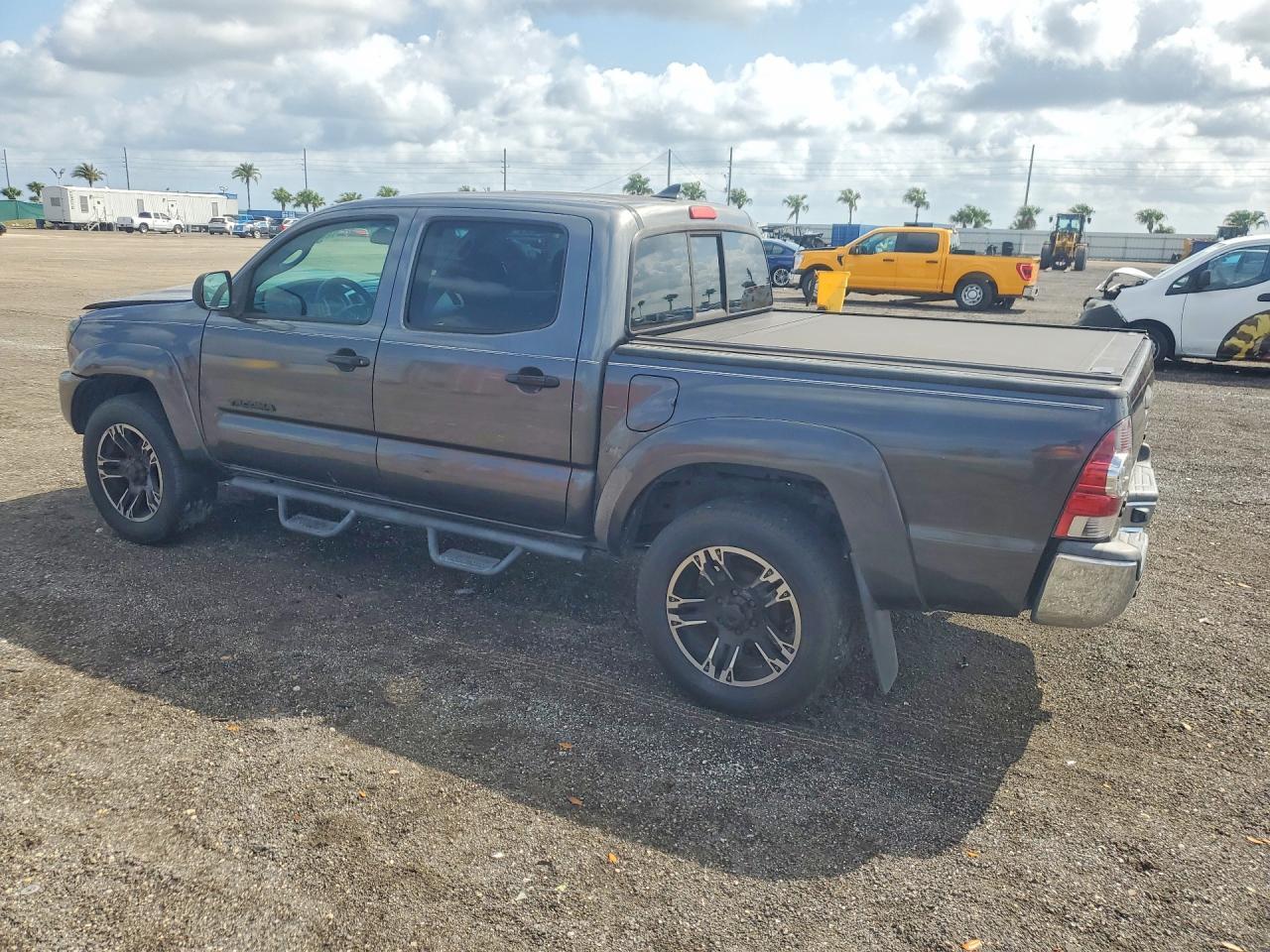 2014 Toyota Tacoma Double Cab Prerunner - Фото 2