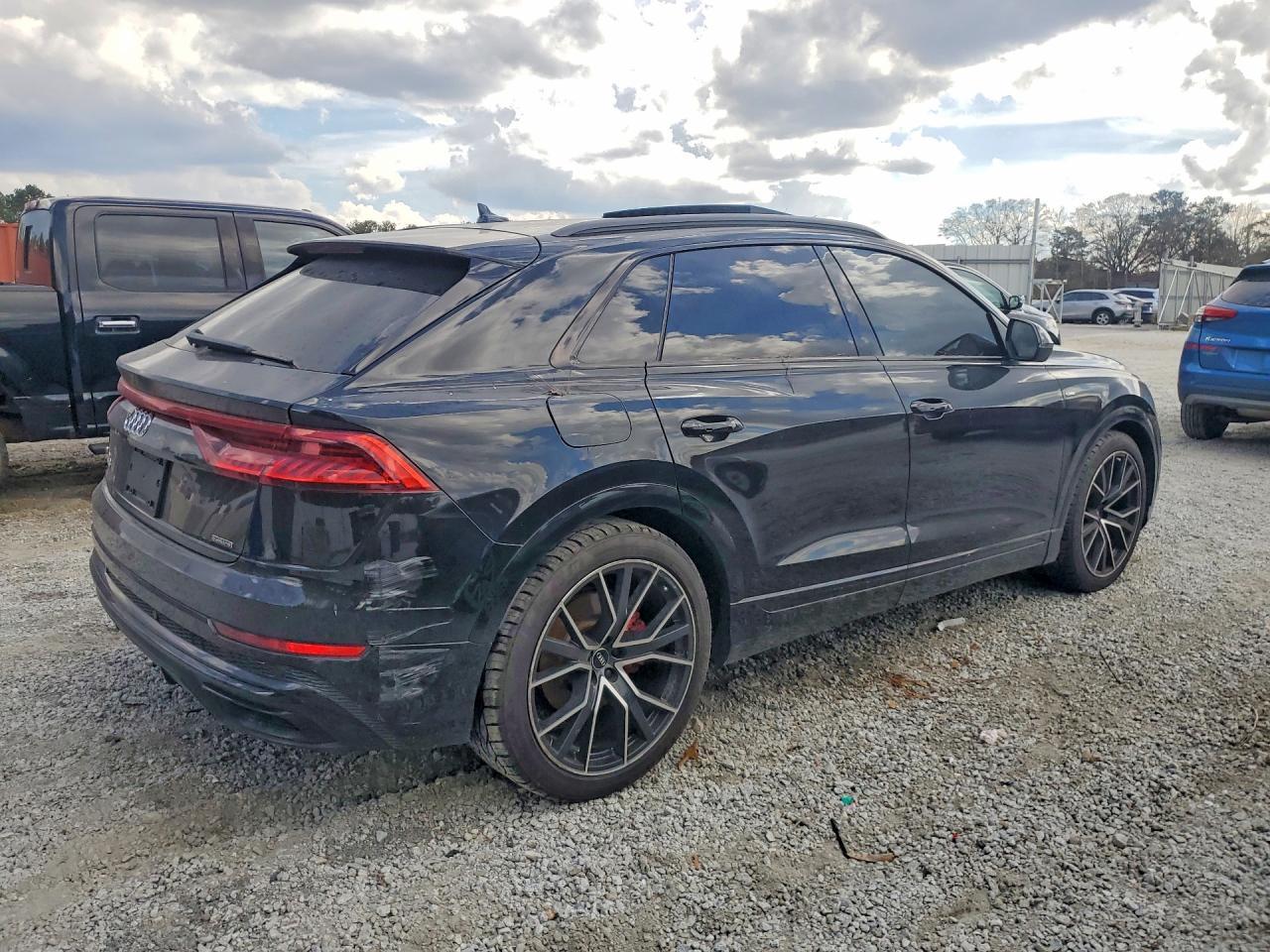 2019 Audi Q8 Prestige S-Line - Фото 3