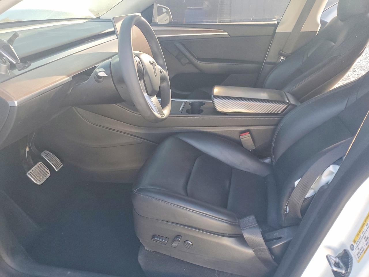 2023 Tesla Model Y - Image 7