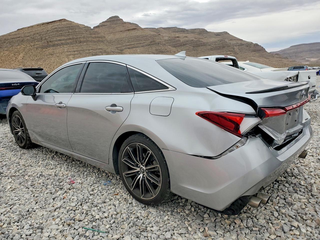 2019 Toyota Avalon Xse - Фото 2