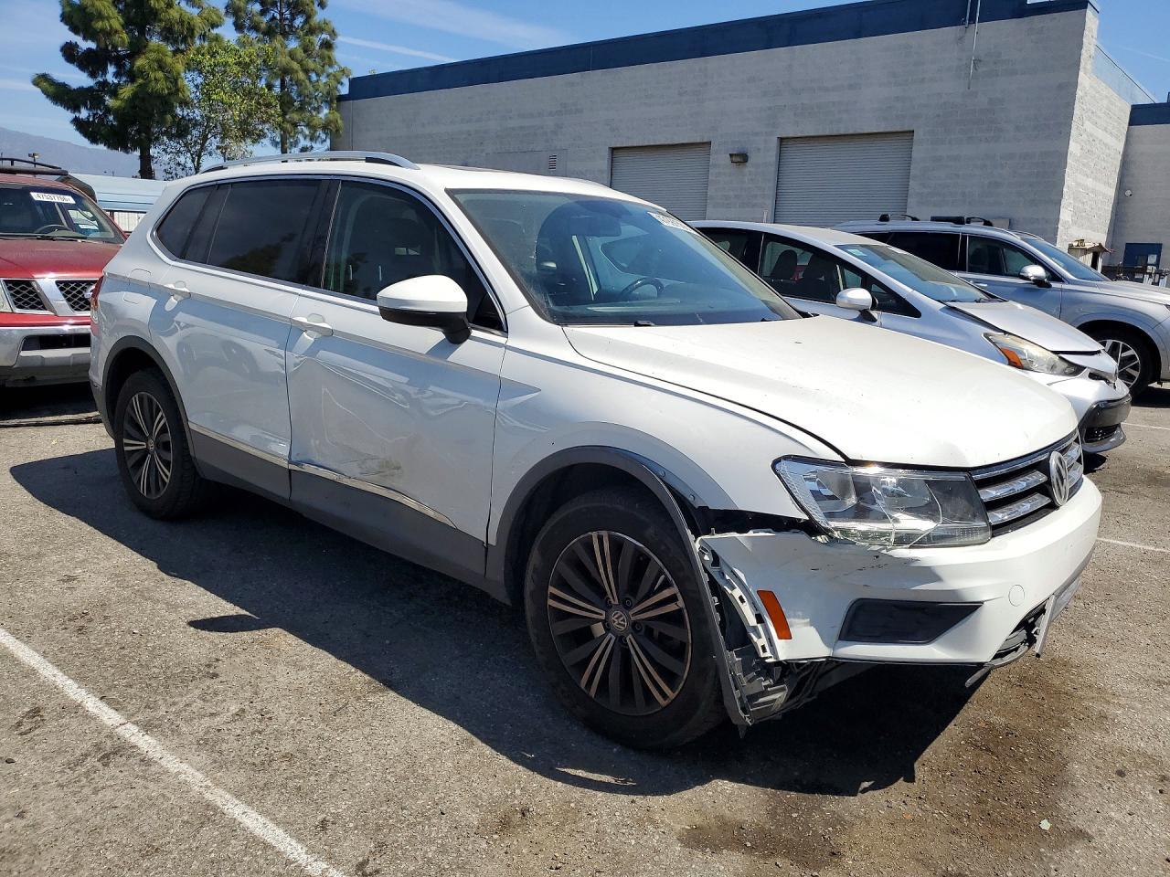 2018 Volkswagen Tiguan Se - Фото 4