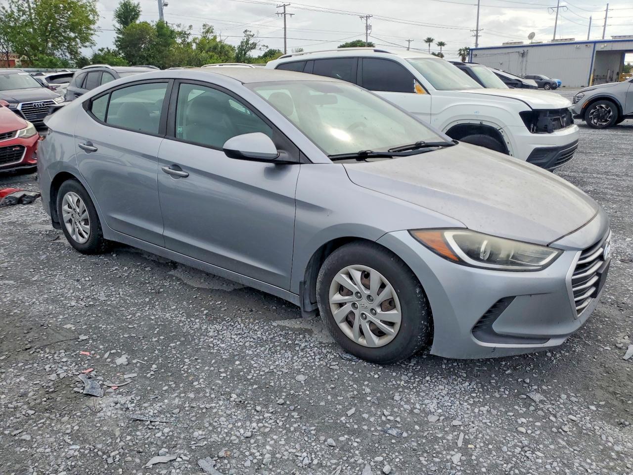 2017 Hyundai Elantra Se - Image 4