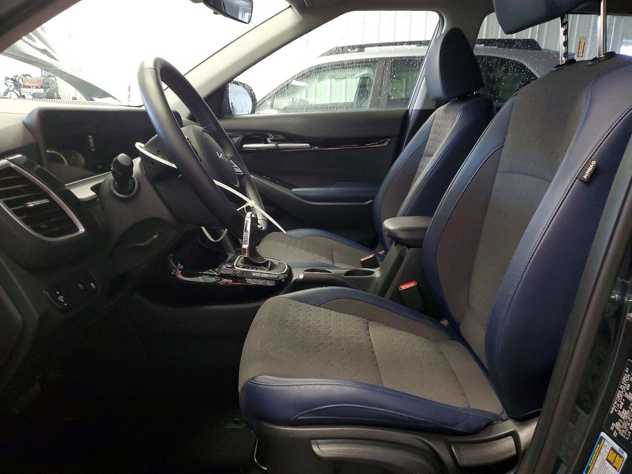 2025 Kia Seltos S - Фото 7