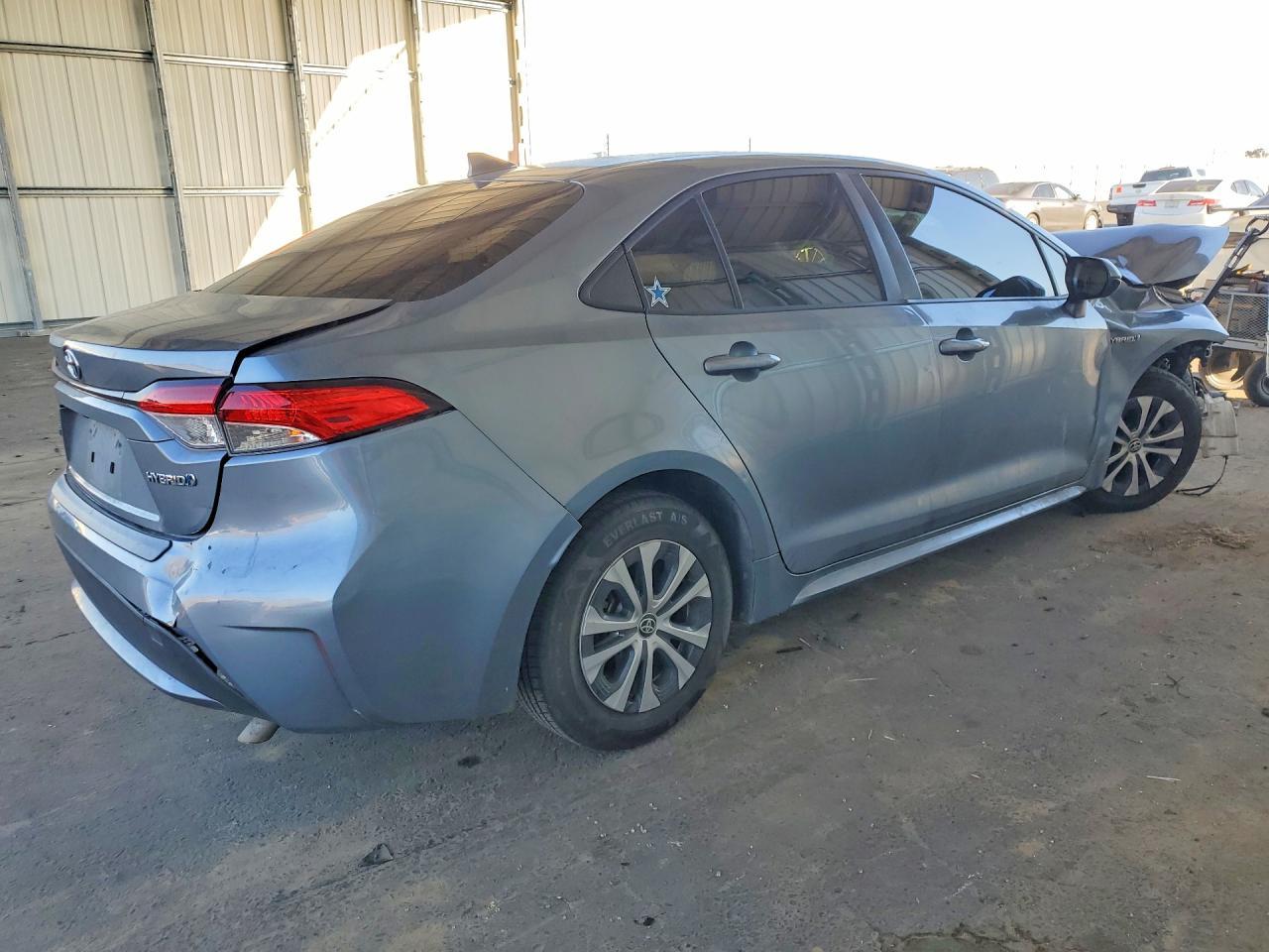 2021 Toyota Corolla Hybrid Le - Фото 3