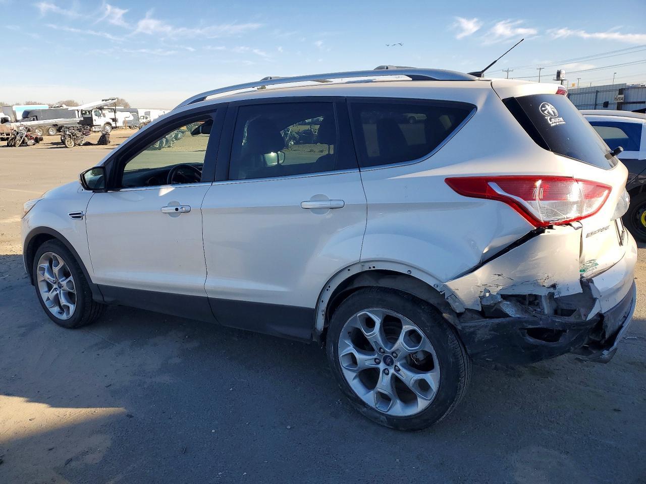 2014 Ford Escape - Фото 2