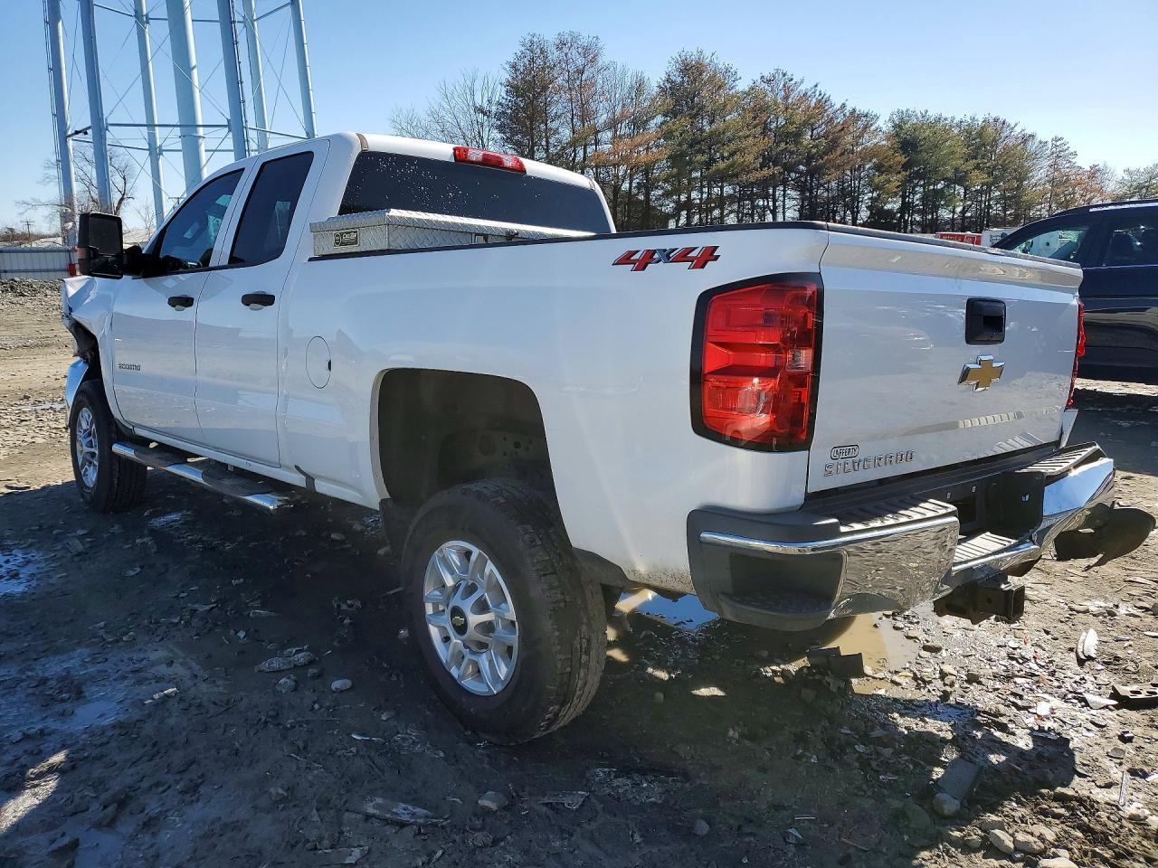 2019 Chevrolet Silverado K2500 Heavy Duty - Image 2