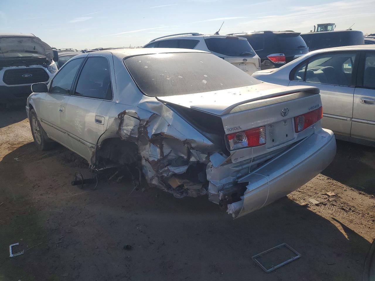 2001 Toyota Camry Xle V6 - Фото 2