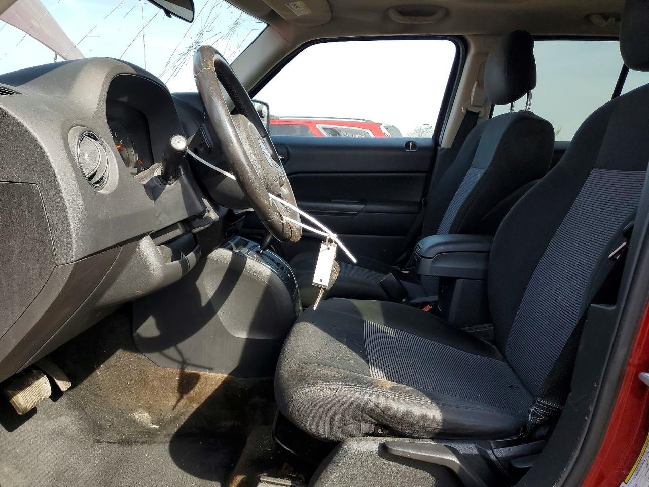 2013 Jeep Patriot Latitude - Фото 7
