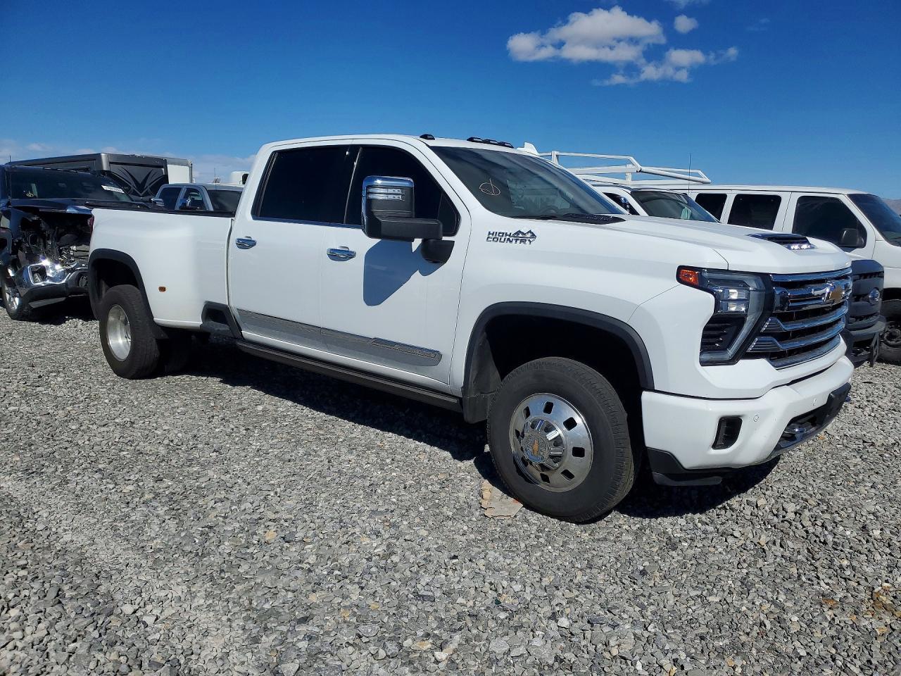 2024 Chevrolet Silverado K3500 High Country - Фото 4