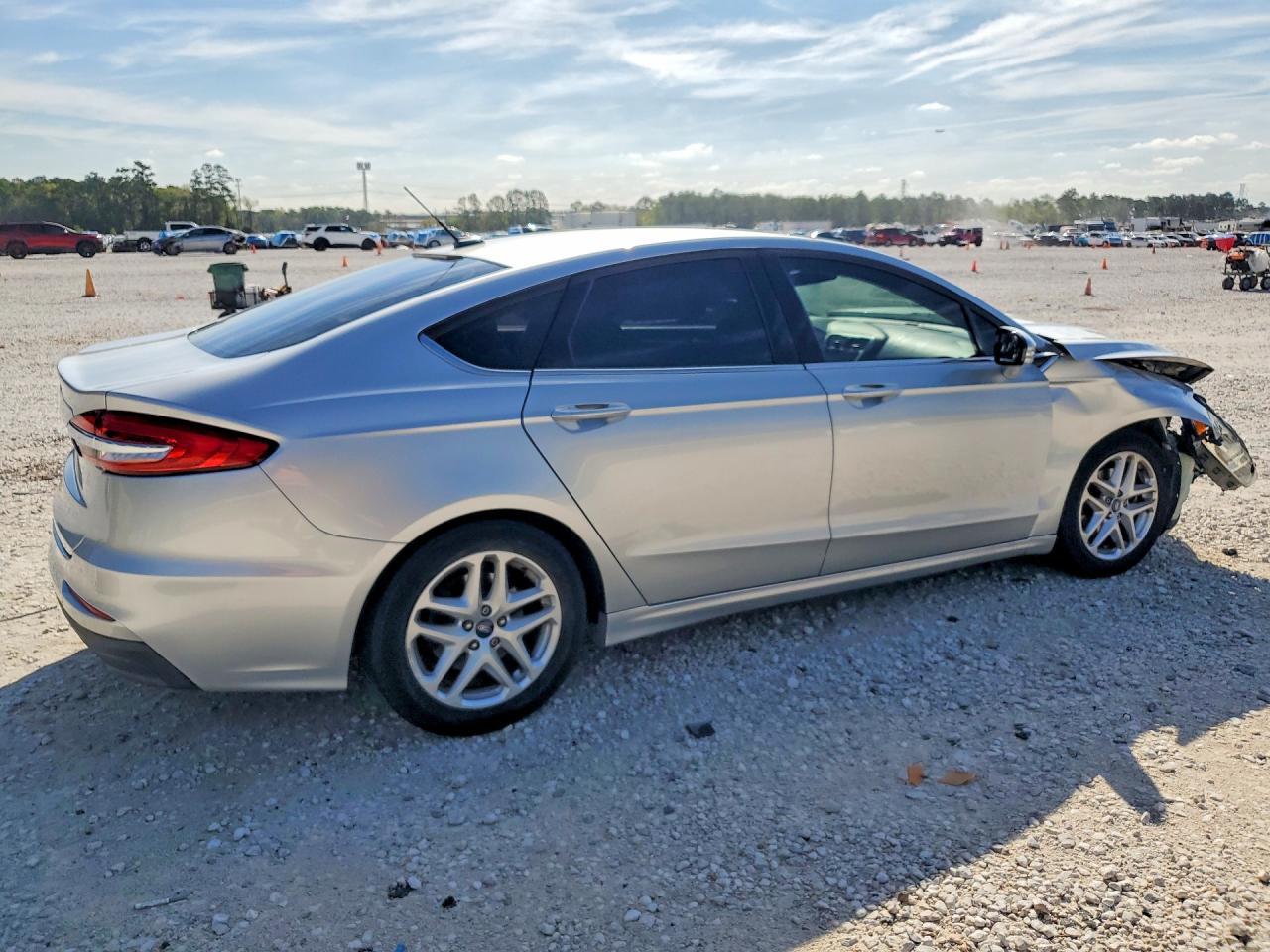 2016 Ford Fusion - Image 3