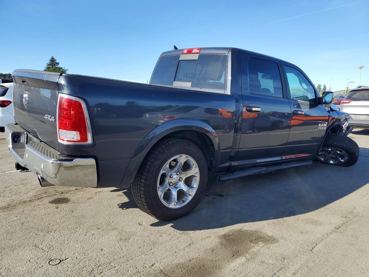 2017 Ram 1500 Laramie - Фото 3