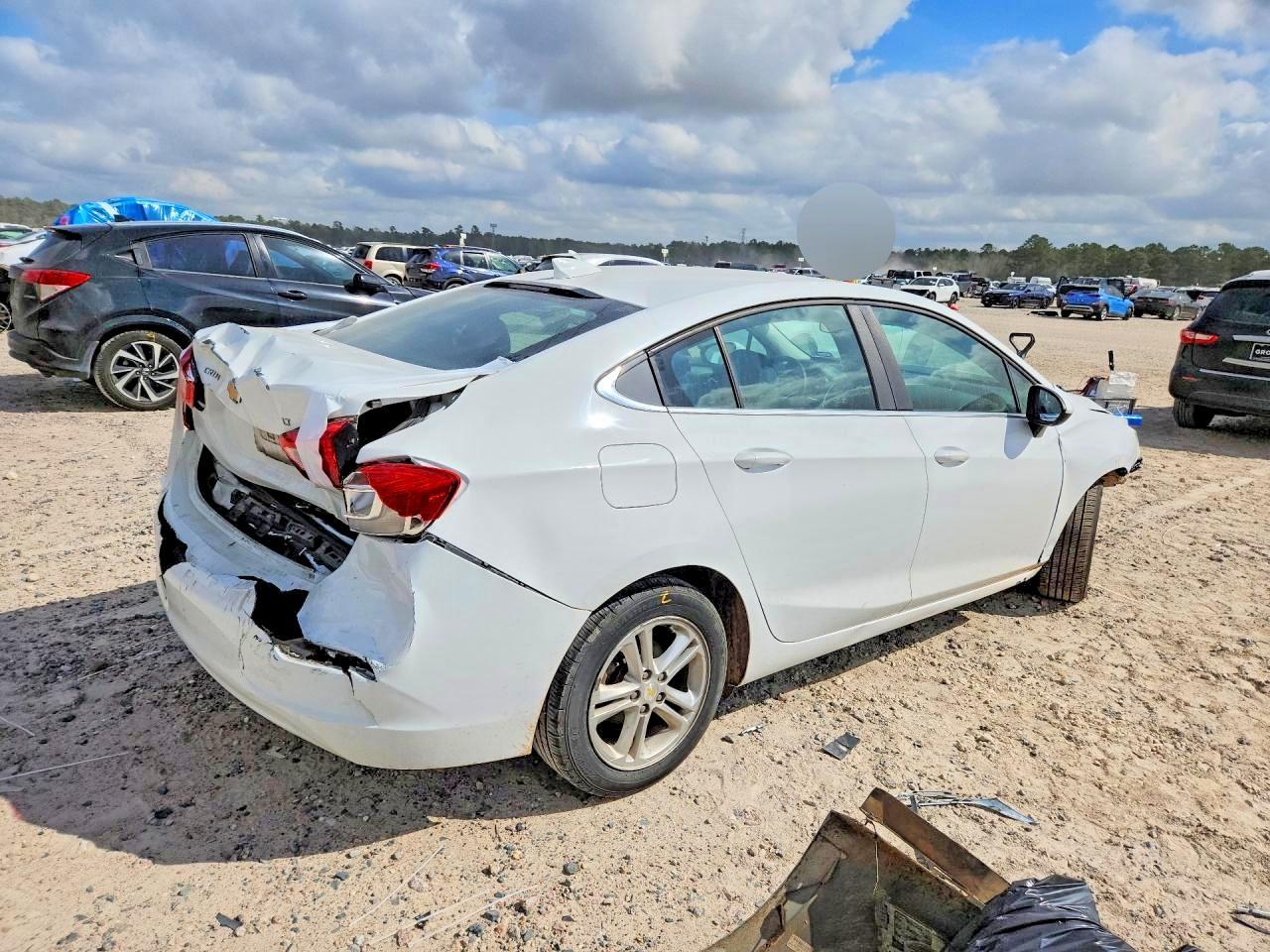 2018 Chevrolet Cruze Lt - Фото 3