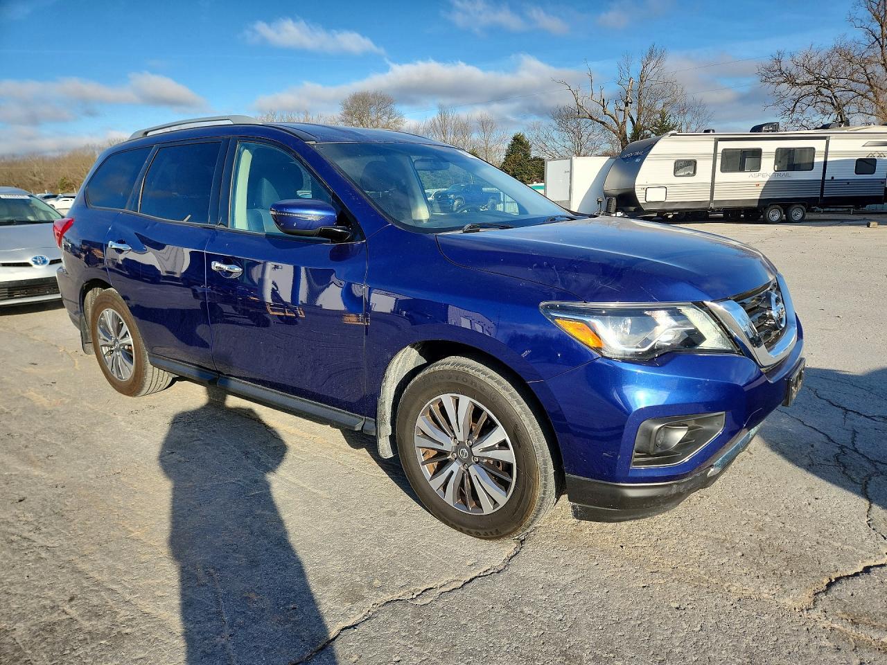 2020 Nissan Pathfinder S - Фото 4