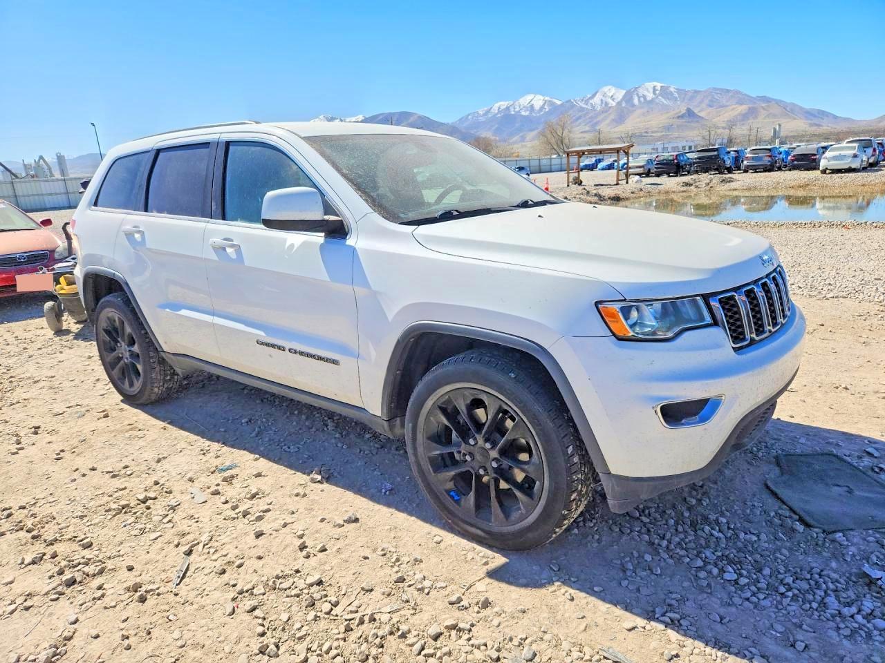 2017 Jeep Grand Cherokee Laredo - Фото 4