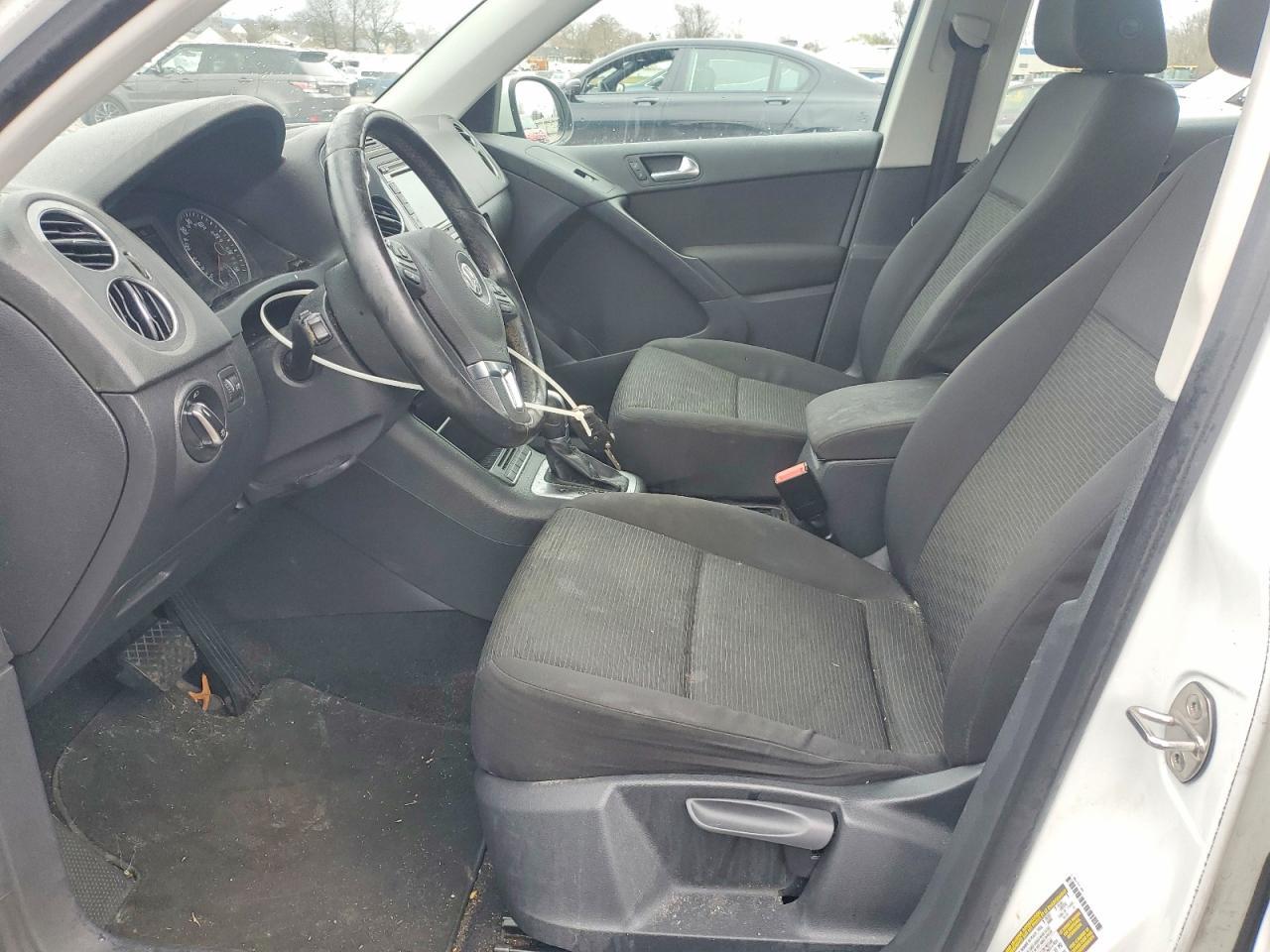 2015 Volkswagen Tiguan S - Фото 7