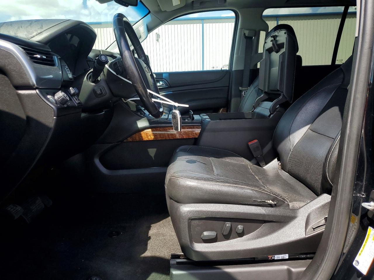 2018 Chevrolet Suburban C1500 Premier - Image 7