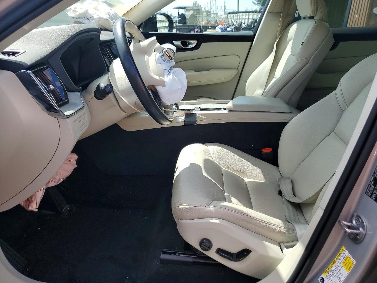 2024 Volvo Xc60 Plus - Image 7
