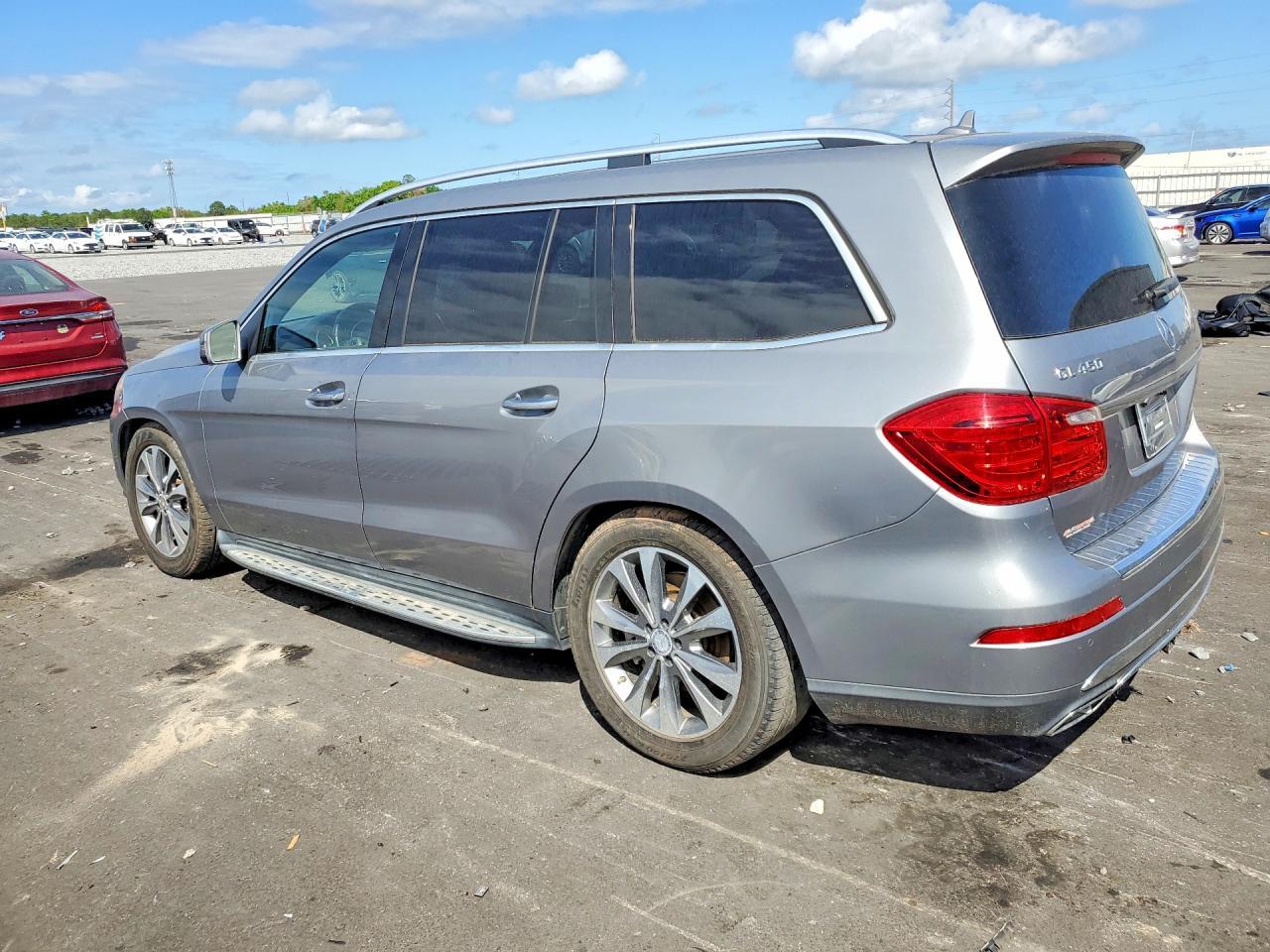 2015 Mercedes-Benz Gl 450 4Matic - Image 2