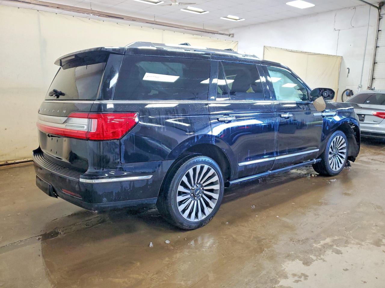 2019 Lincoln Navigator Reserve - Image 3