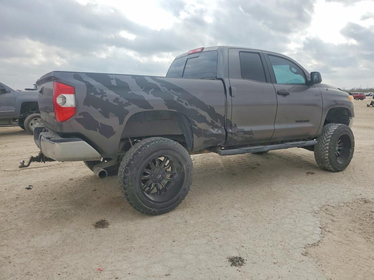 2014 Toyota Tundra Sr5 4.6L V8 - Image 3