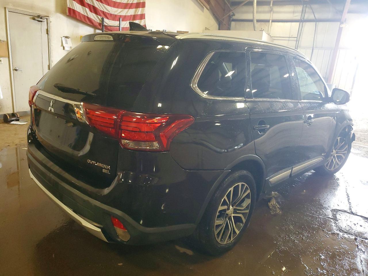 2017 Mitsubishi Outlander Se - Image 3