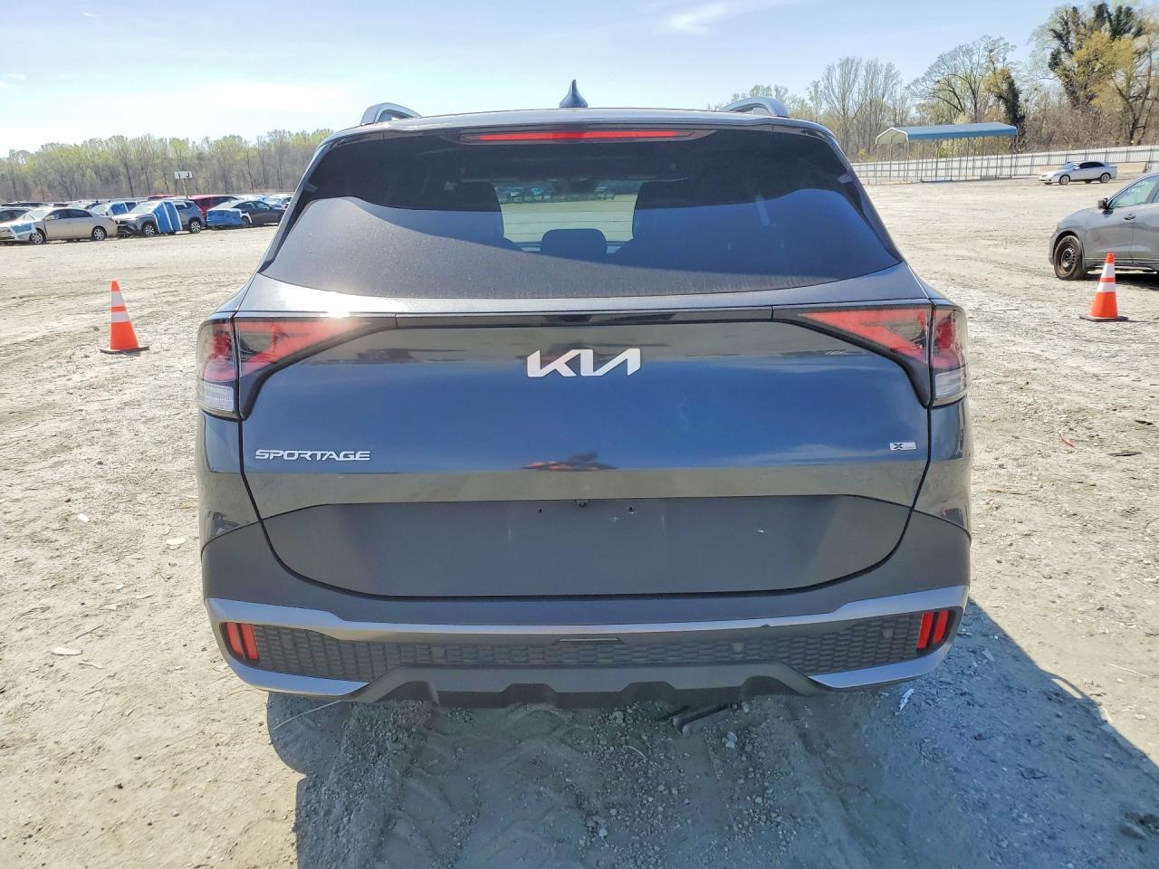 2023 Kia Sportage X-Line - Image 6