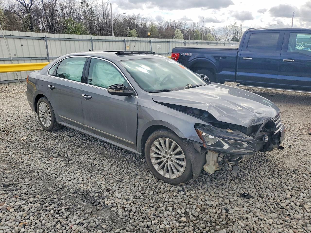 2016 Volkswagen Passat Se - Image 4