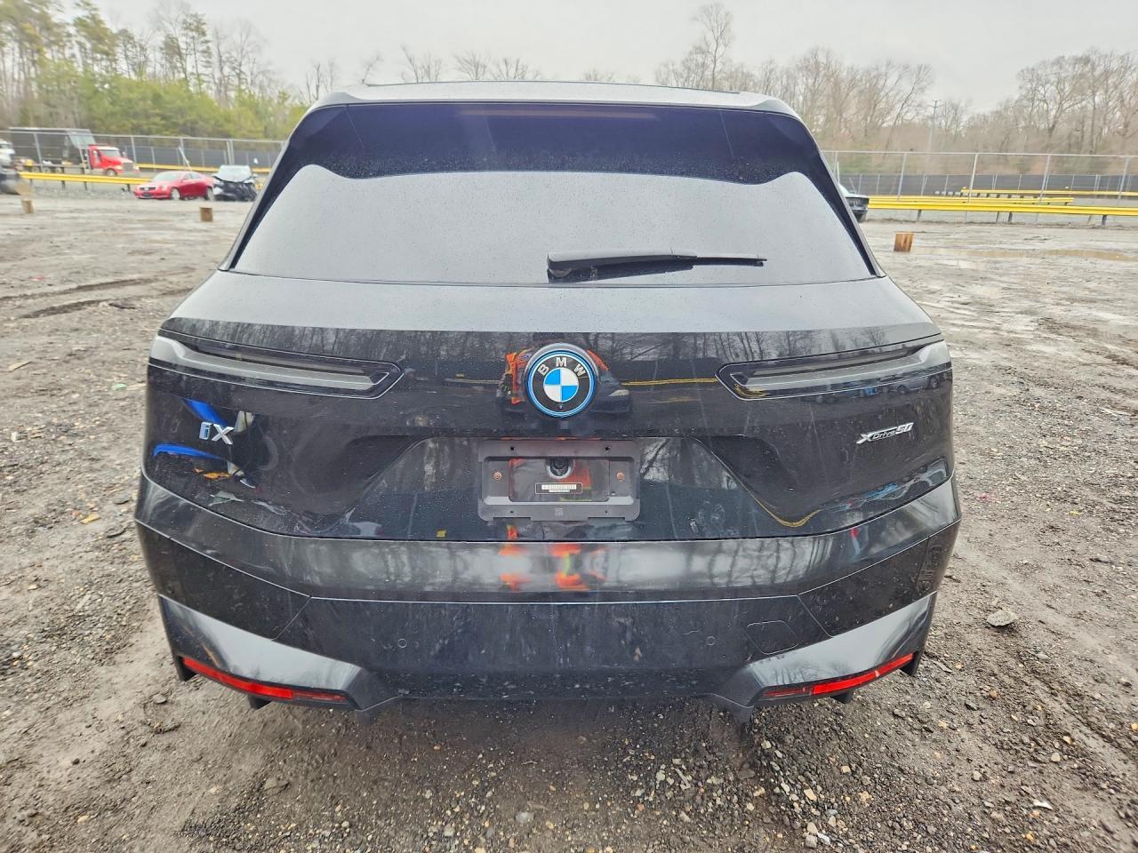 2023 BMW Ix xDrive50 - Фото 6