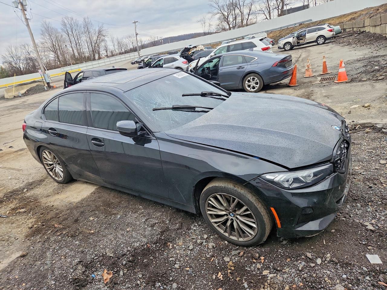 2023 BMW 330Xi - Image 4