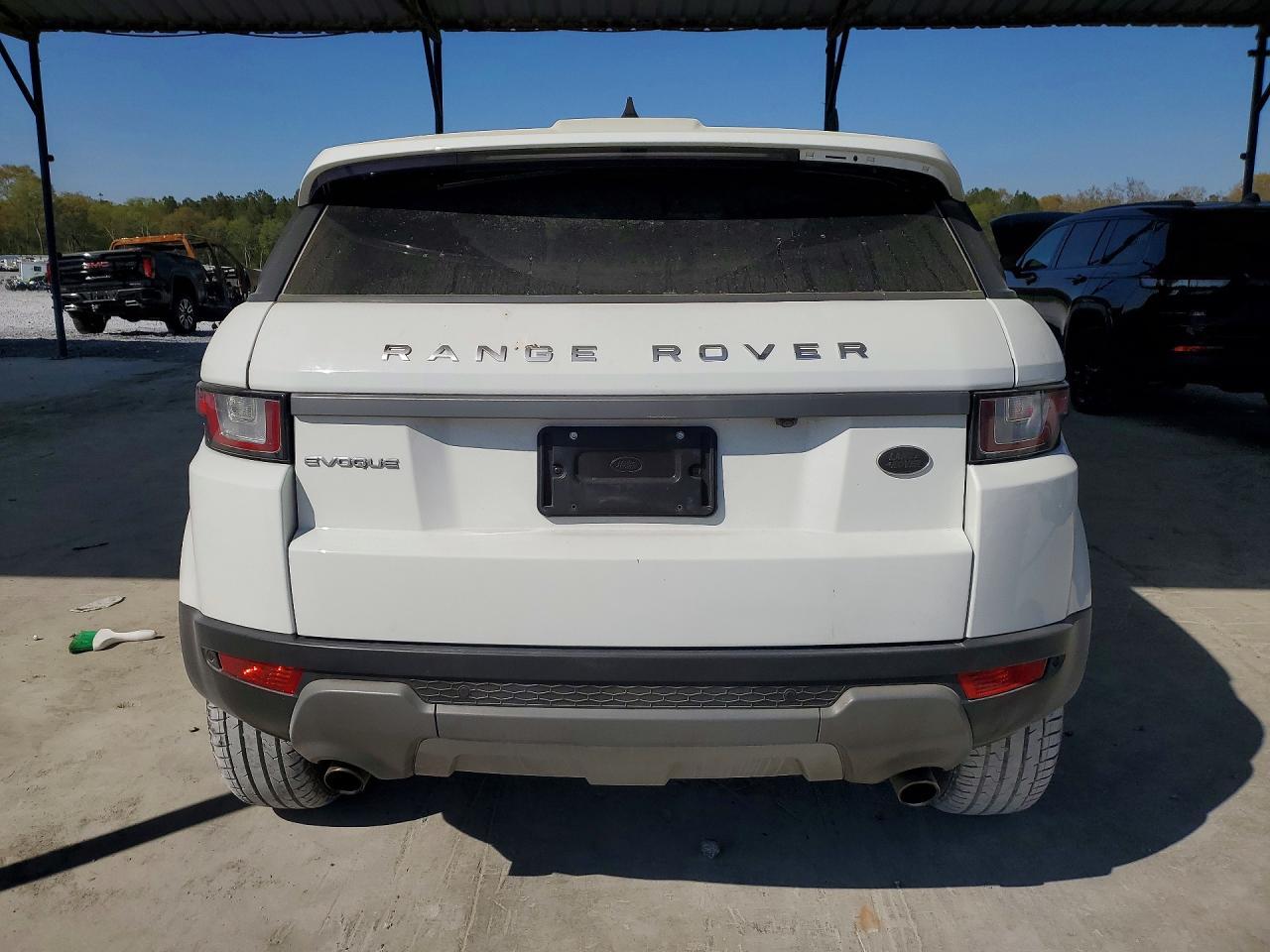 2017 Land Rover Range Rover Evoque Se - Image 6