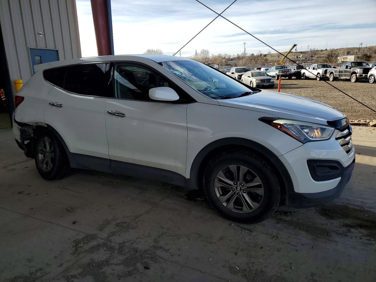 2014 Hyundai Santa Fe Sport 2.4L - Image 4