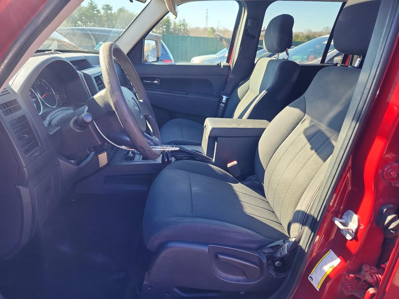 2010 Jeep Liberty Sport - Фото 7