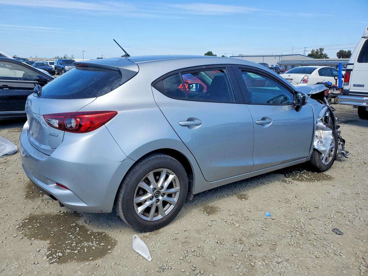 2018 Mazda 3 Sport - Фото 3