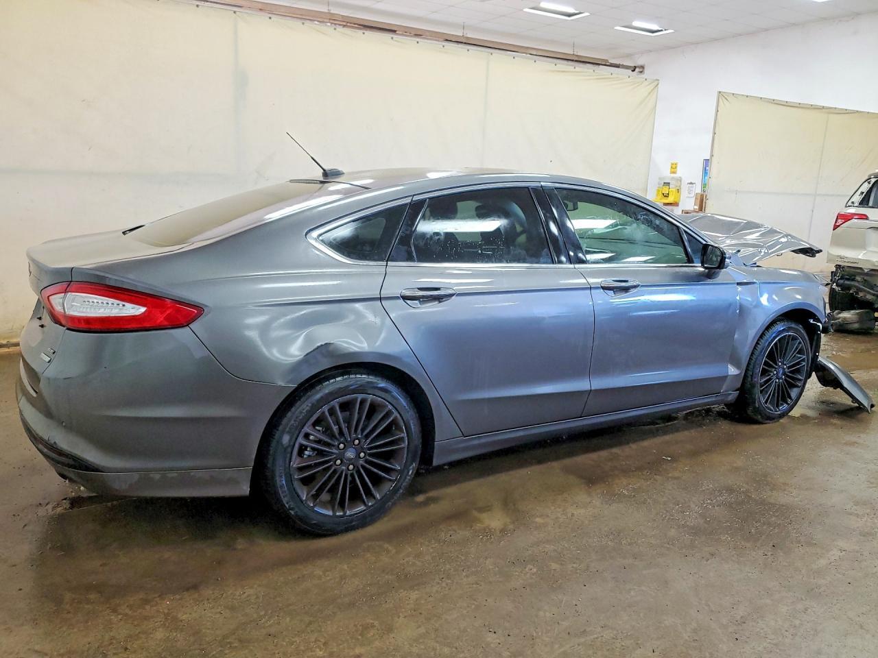 2013 Ford Fusion Se - Фото 3
