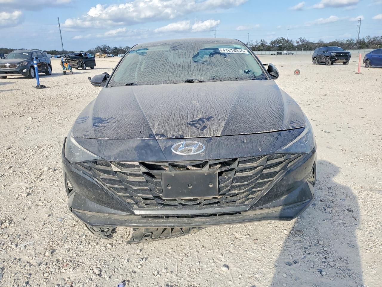 2021 Hyundai Elantra Se - Фото 5