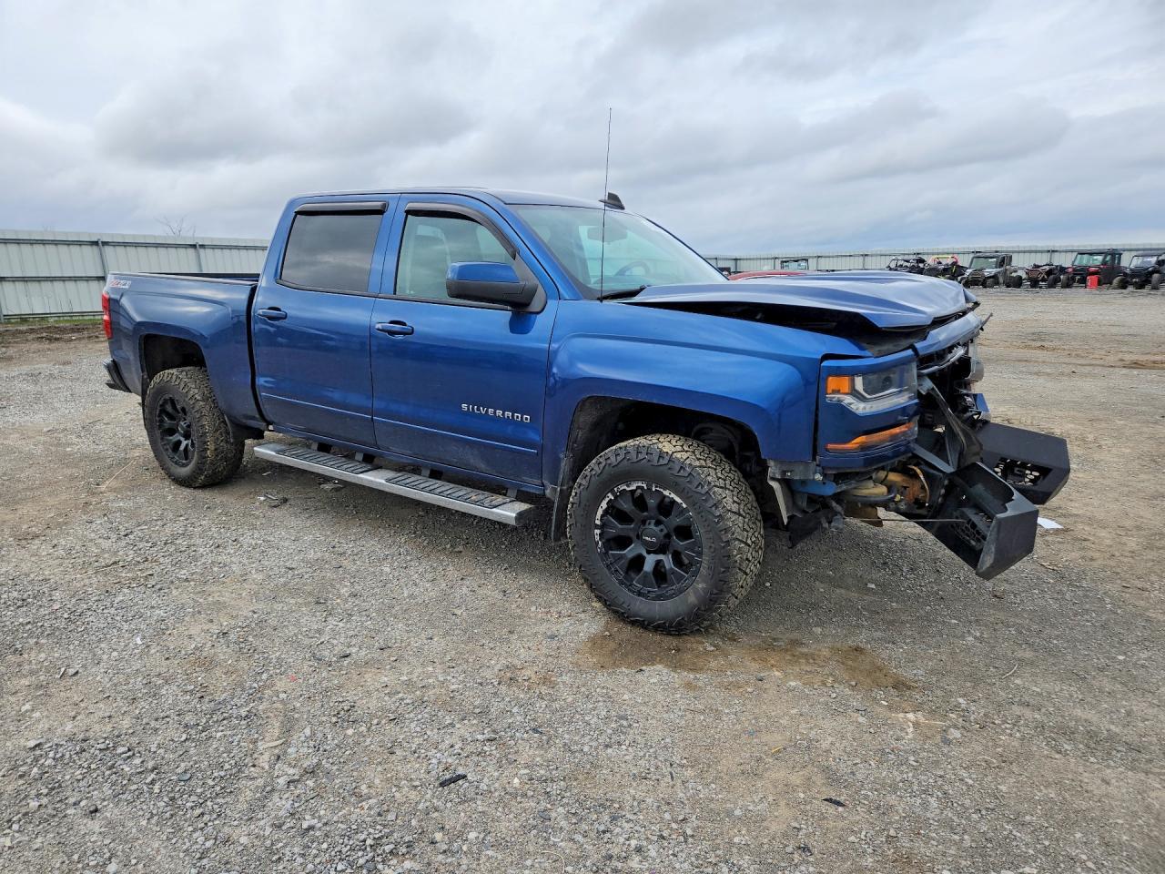 2017 Chevrolet Silverado K1500 Lt - Image 4