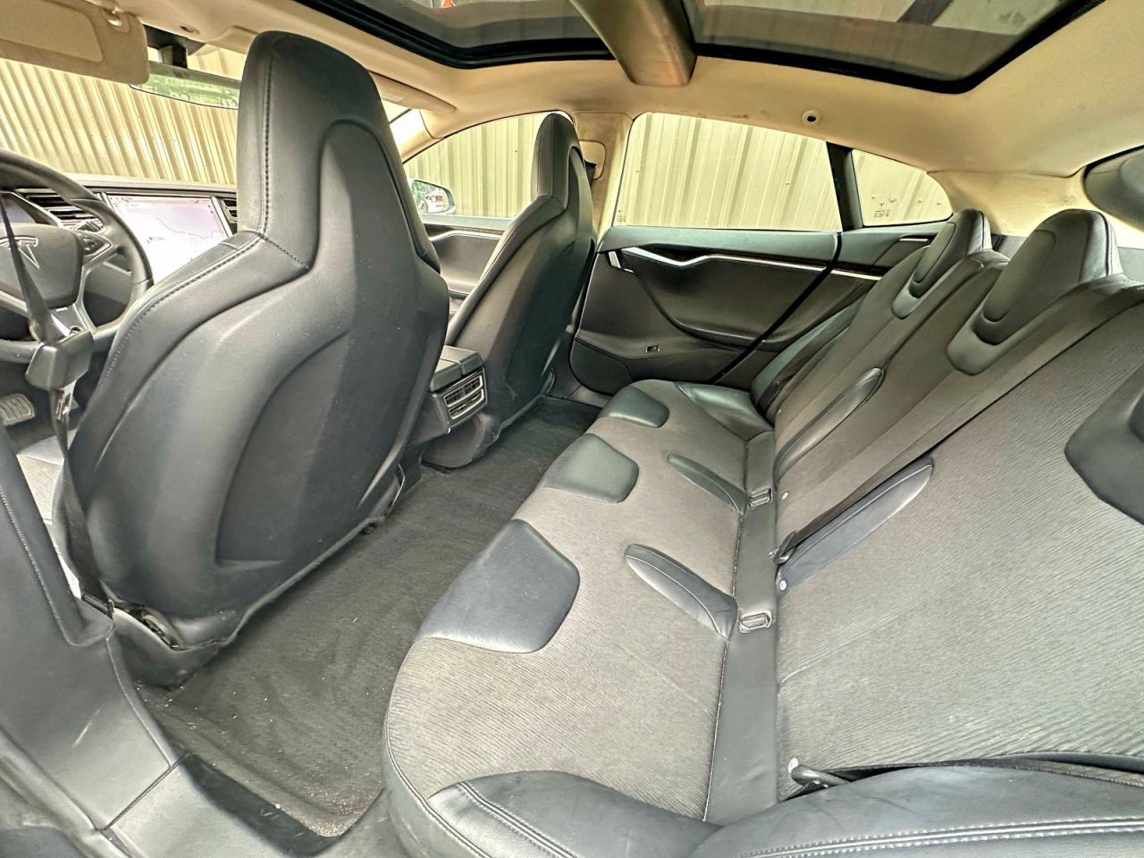 2013 Tesla Model S - Image 6