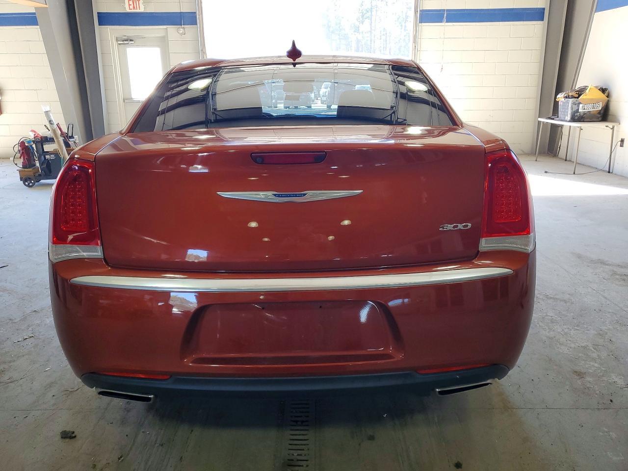 2020 Chrysler 300 Touring - Image 6
