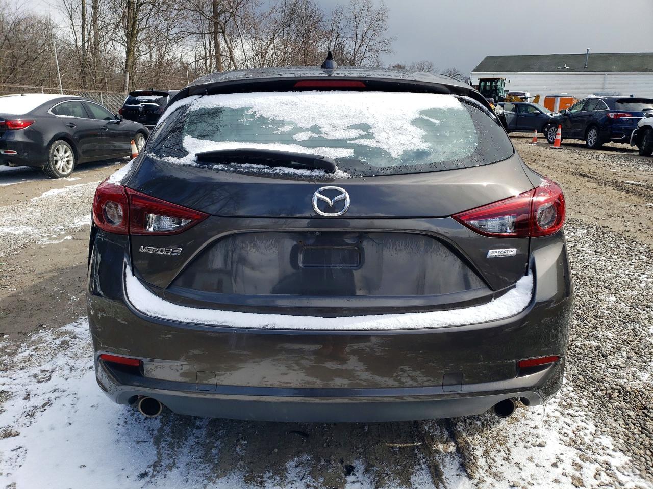 2017 Mazda 3 Grand Touring - Image 6