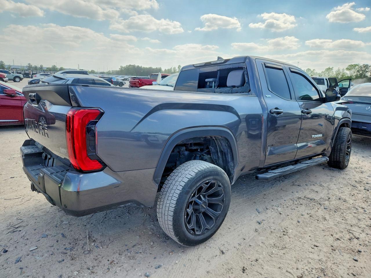 2024 Toyota Tundra Double Cab Sr - Image 3
