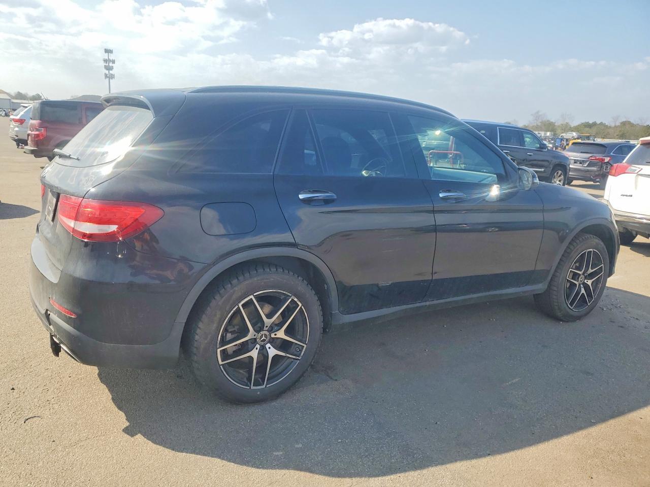 2019 Mercedes-Benz Glc 300 - Фото 3