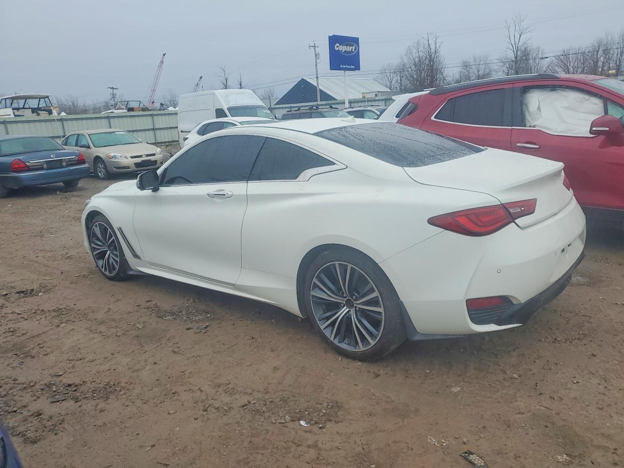 2017 Infiniti Q60 3.0T Premium - Фото 2