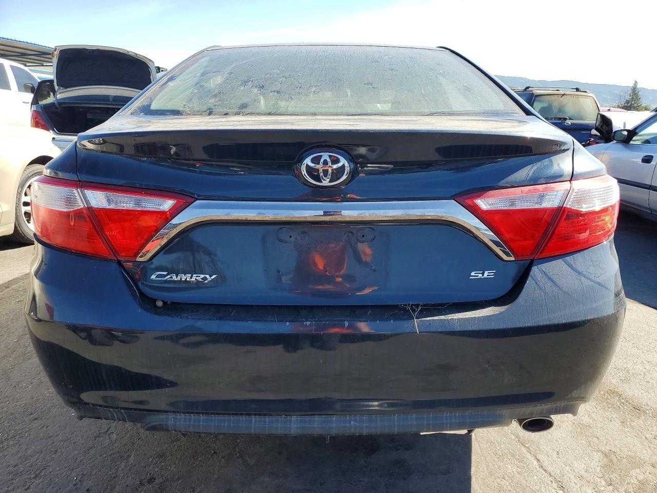 2017 Toyota Camry Se - Image 6