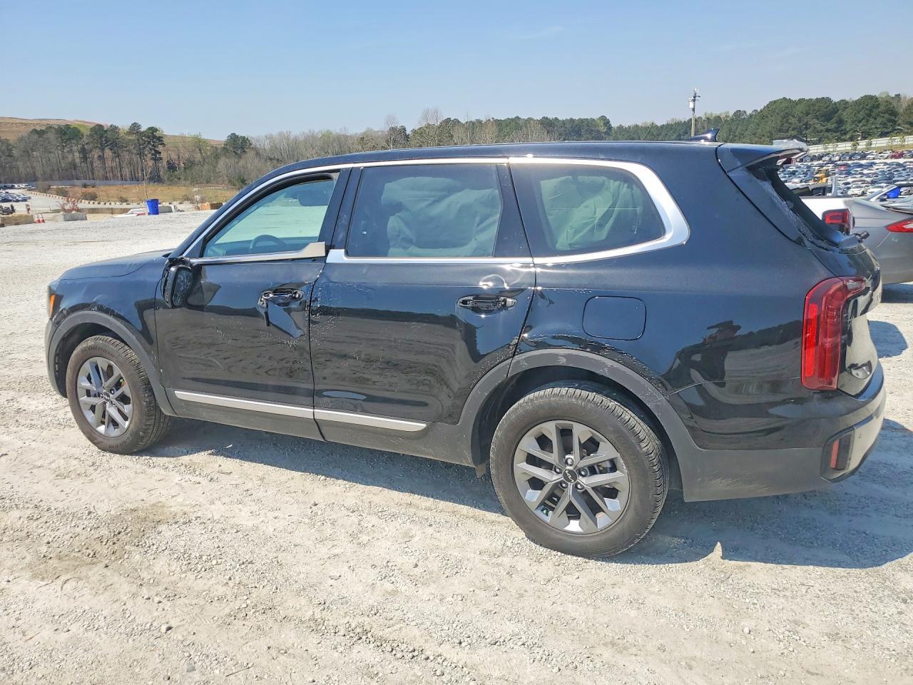 2025 Kia Telluride Lx - Image 2