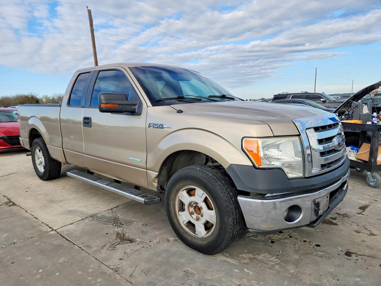 2012 Ford F150 Super Cab - Image 4