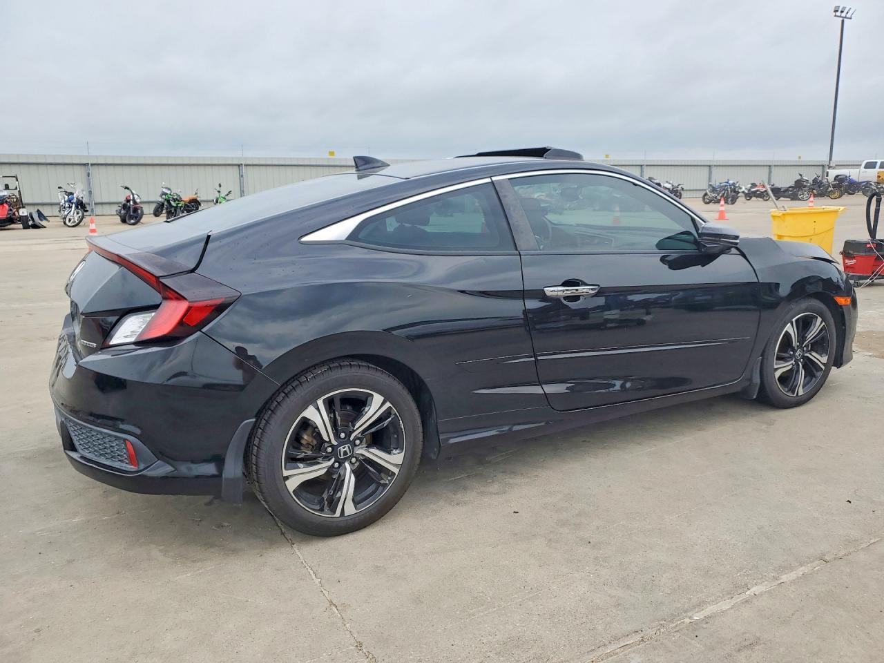 2018 Honda Civic Touring - Фото 3