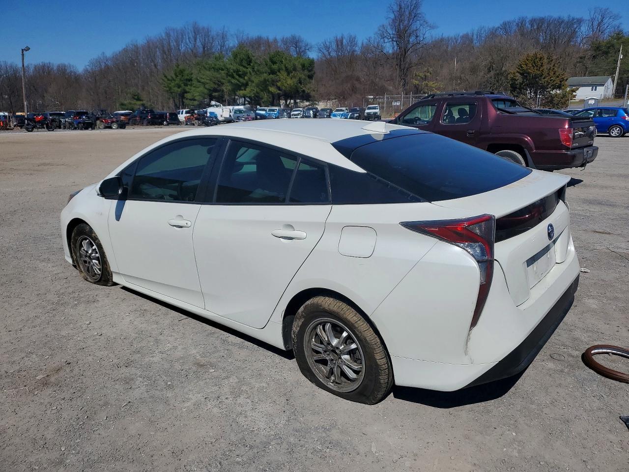 2018 Toyota Prius One - Фото 2